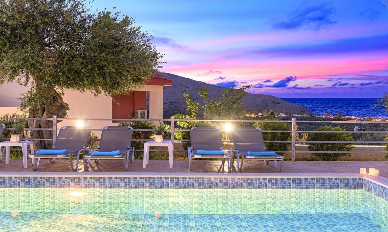 Aqua Blue Villas With Heated Pool Mathés Exteriér fotografie